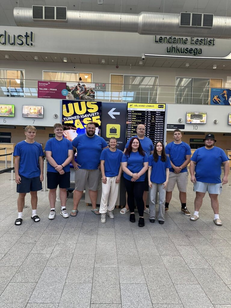 Minek. Seekord siis U18 ja täiskasvanute sumo maailmameistrivõistlused Bangkokis